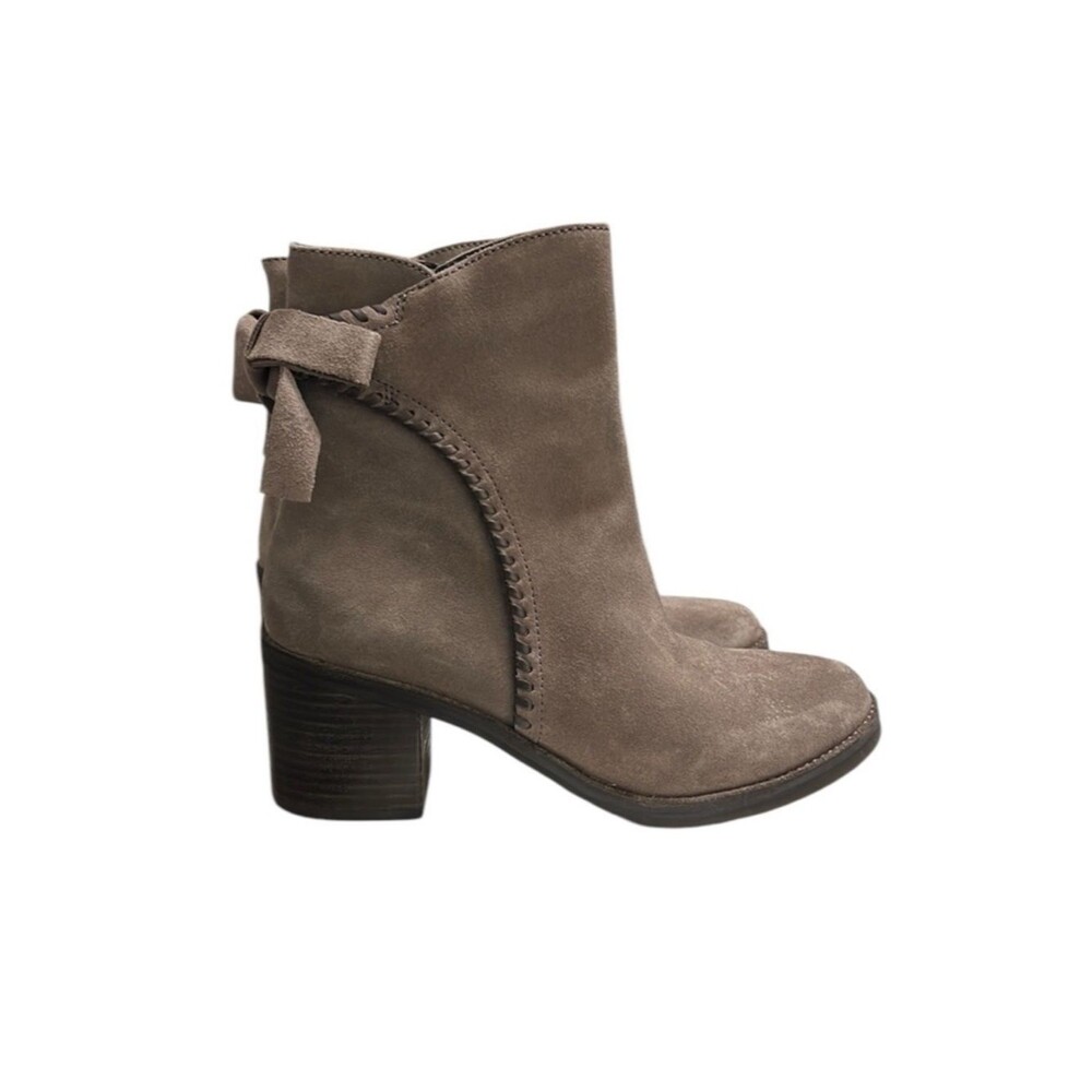 UGG Fraise Whipstitch Booties Size 9.5